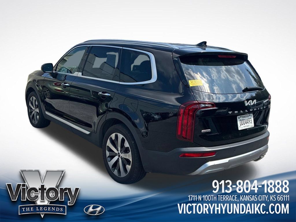 Used 2022 Kia Telluride S AWD/4WD image 3