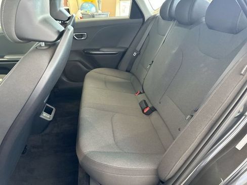 Used 2025 Kia K4 FWD image 25