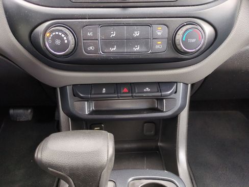 Used 2018 Chevrolet Colorado W/T image 14