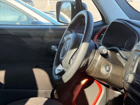 Used 2020 Jeep Renegade Sport image 13