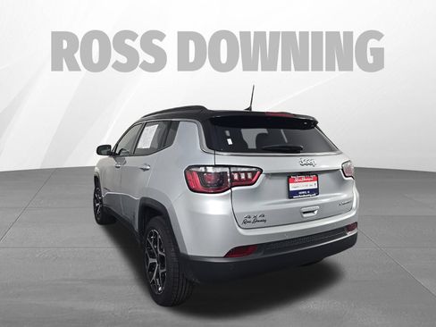 Used 2025 Jeep Compass Limited AWD/4WD image 6