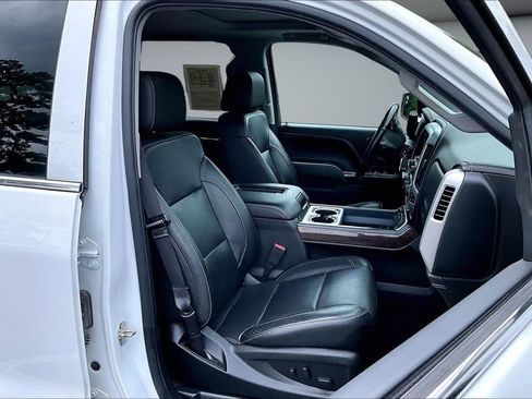 Used 2018 GMC Sierra 1500 SLT AWD/4WD image 29