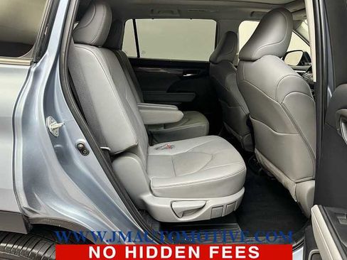 Used 2021 Toyota Highlander Platinum image 19