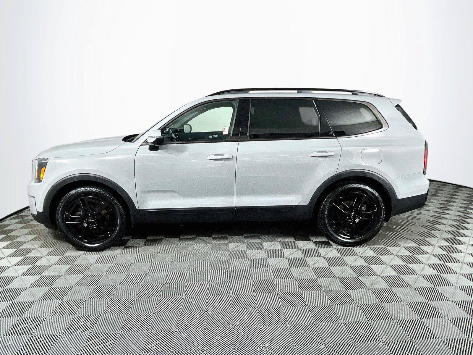 Certified 2024 Kia Telluride SX X-Line AWD/4WD image 4