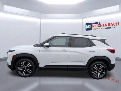 New 2026 Chevrolet TrailBlazer LT w/ LT Cold Weather Package FWD image 8