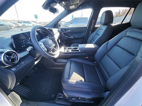 New 2026 Chevrolet Equinox LT w/ Convenience Package II image 15