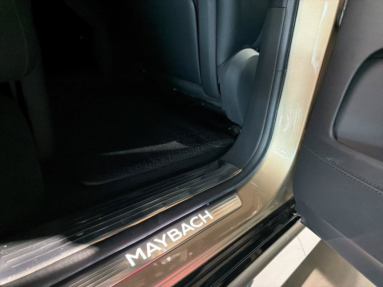 Used 2023 Mercedes-Benz Maybach GLS 600 4MATIC image 38