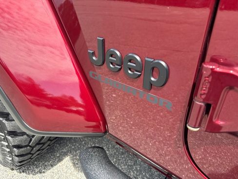 Used 2021 Jeep Gladiator Sport AWD/4WD image 13
