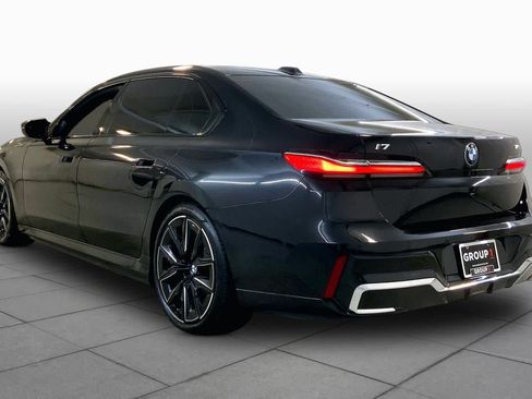 Used 2024 BMW i7 M70 AWD/4WD image 11