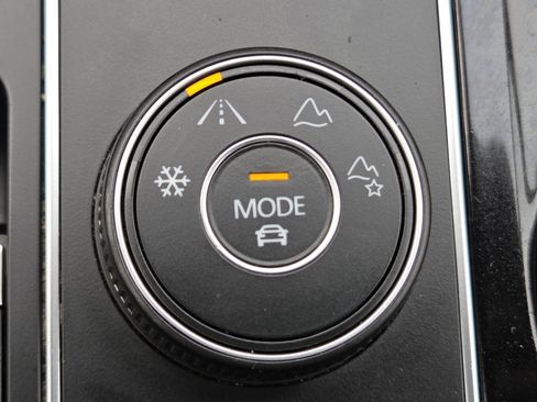 Used 2019 Volkswagen Atlas SEL AWD/4WD image 9