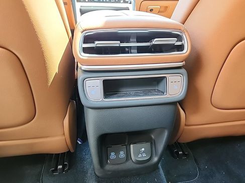 Used 2025 Genesis GV80 3.5T Advanced AWD/4WD image 27
