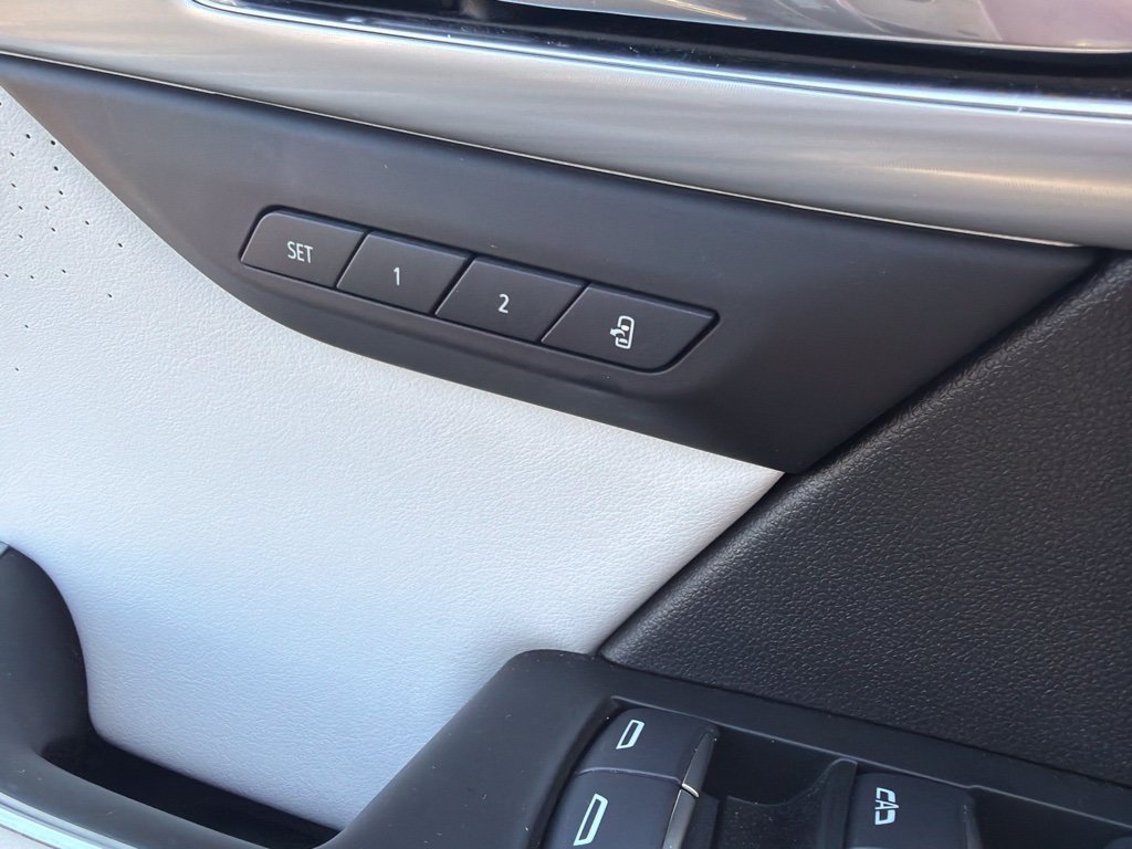 Used 2024 Buick Envision Avenir AWD/4WD image 22