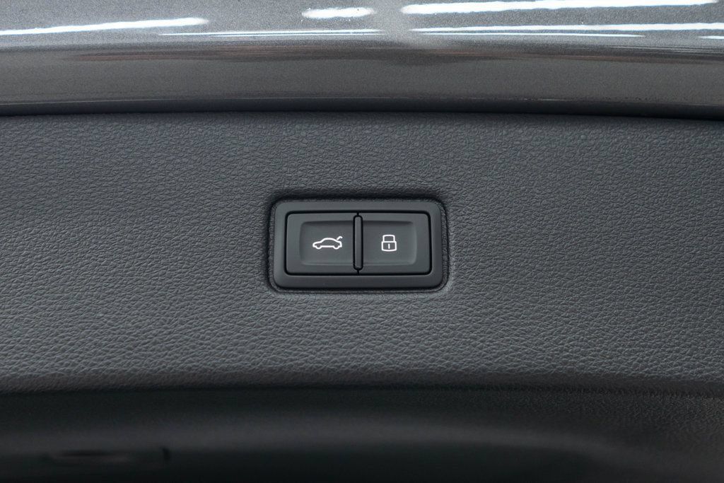 Used 2025 Audi Q7 3.0T Prestige AWD/4WD image 40