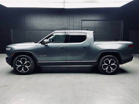 Used 2022 Rivian R1T Adventure AWD/4WD image 4