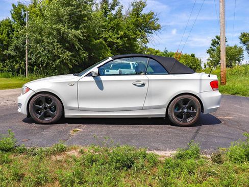 Used 2012 BMW 128i Convertible image 9