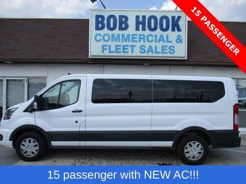 Used 2023 Ford Transit 350 XLT RWD image 29