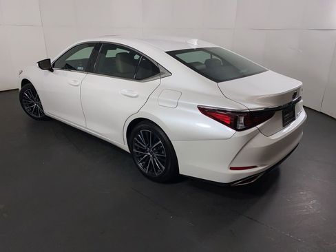 Certified 2025 Lexus ES 350 350 w/ Premium Package image 9