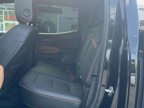Used 2023 GMC Canyon AT4 w/ AT4 Premium Package AWD/4WD image 21
