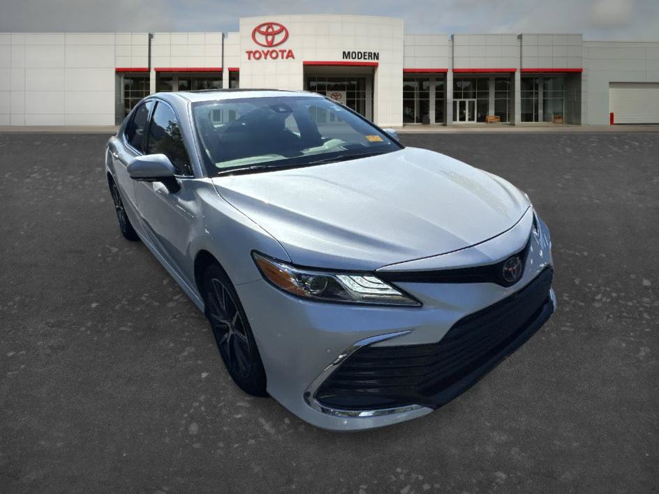 Certified 2023 Toyota Camry XLE w/ Navigation Package FWD image 9