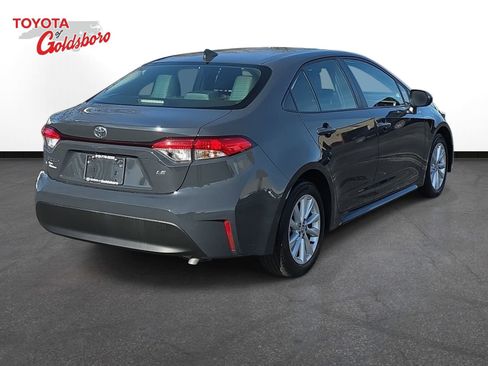 Used 2023 Toyota Corolla LE w/ LE Premium Package image 5