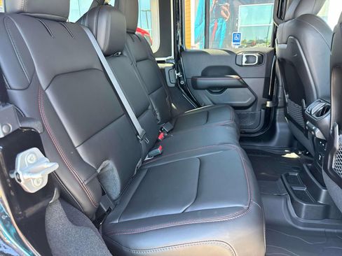 New 2026 Jeep Wrangler Unlimited Rubicon image 9