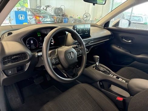 Certified 2026 Honda HR-V LX image 12