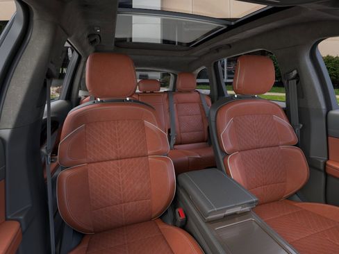 New 2024 Lincoln Nautilus Black Label w/ Jet Appearance Package (87T) AWD/4WD image 10