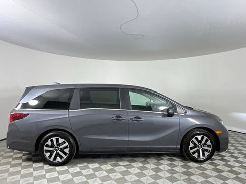 Used 2025 Honda Odyssey EX-L image 4