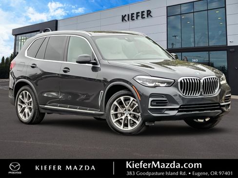 Used 2022 BMW X5 xDrive40i AWD/4WD image 1