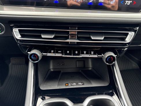 New 2026 Chevrolet Traverse LT w/ Midnight/Sport Edition image 24