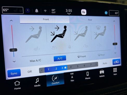 Used 2023 Chrysler Pacifica Limited image 19