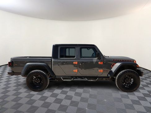 Used 2023 Jeep Gladiator Mojave AWD/4WD image 5