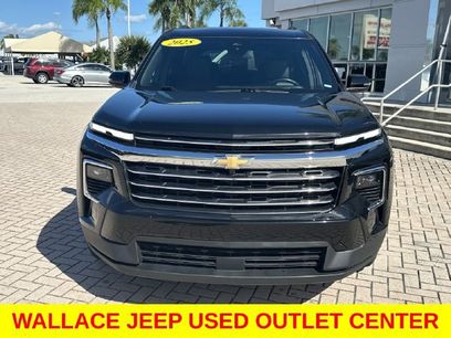 Used 2025 Chevrolet Traverse LT