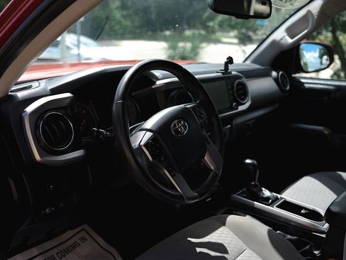 Used 2020 Toyota Tacoma SR5 image 22