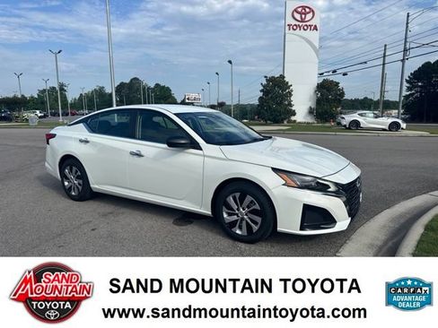 Used 2025 Nissan Altima 2.5 S FWD image 1
