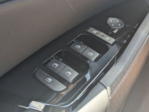 Used 2024 Kia Sportage EX image 24