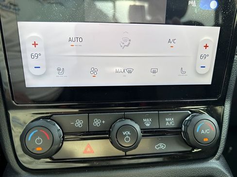 Used 2024 Ford Ranger Lariat w/ Trailer Tow Package image 14