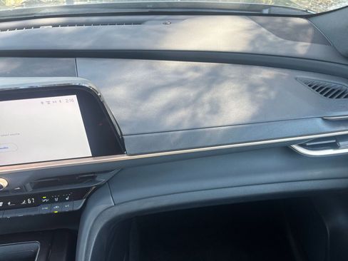 Used 2025 Toyota Crown XLE image 36