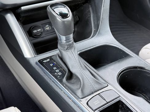 Used 2017 Hyundai Sonata Sport w/ Value Edition Package 02 image 28