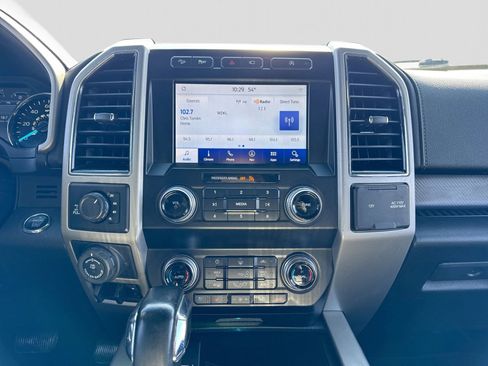 Used 2019 Ford F150 Lariat w/ Equipment Group 502A Luxury AWD/4WD image 34