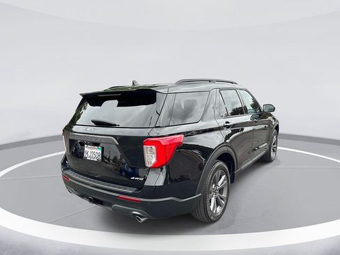 Certified 2023 Ford Explorer XLT w/ Equipment Group 202A AWD/4WD image 5