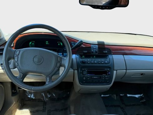 Used 2005 Cadillac De Ville FWD image 12