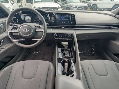 Used 2021 Hyundai Elantra SEL w/ Convenience + Premium Package