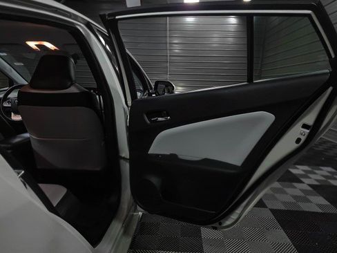 Used 2018 Toyota Prius Prime Advanced image 36