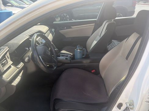 Used 2017 Honda Civic Sport image 3