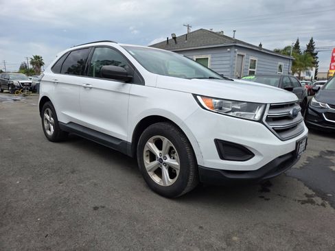 Used 2018 Ford Edge SE image 5