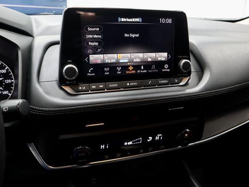 Certified 2024 Nissan Rogue SV image 31