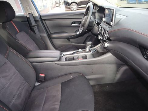Certified 2025 Nissan Sentra SR FWD image 29