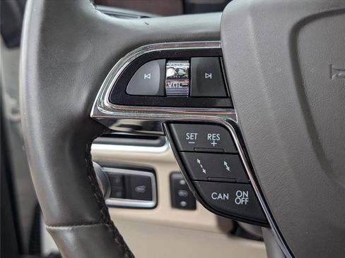 Used 2021 Lincoln Navigator Reserve w/ Luxury Package AWD/4WD image 24