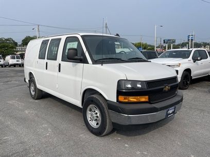 New 2025 Chevrolet Express 2500